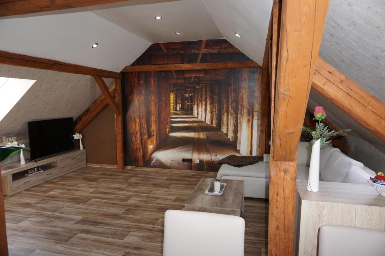 Aussergewoehnliche Dachgeschosswohnung Koenigslutter am Elm Exterior photo